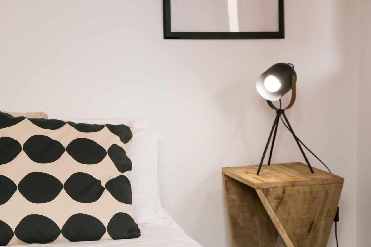 Trendy Lisbon Home With Terrace Lx Factory Bagian luar foto